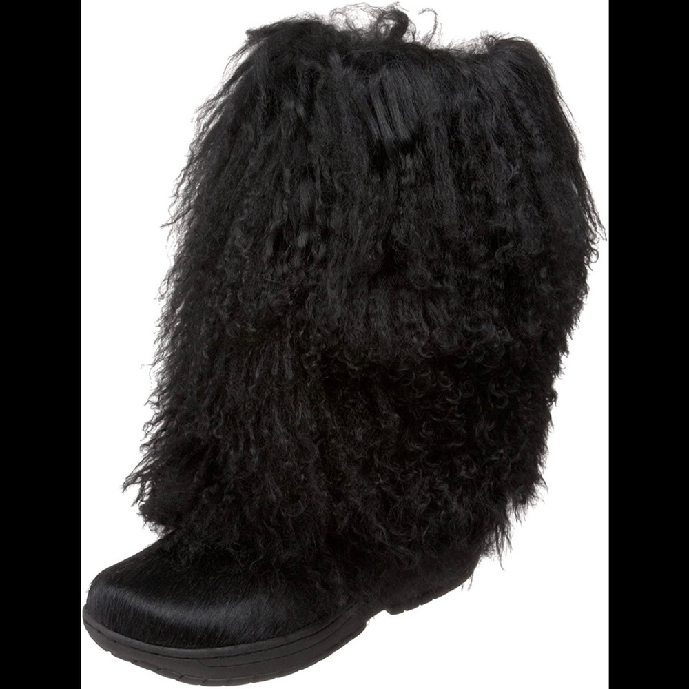 Bearpaw Boetis II furry boots